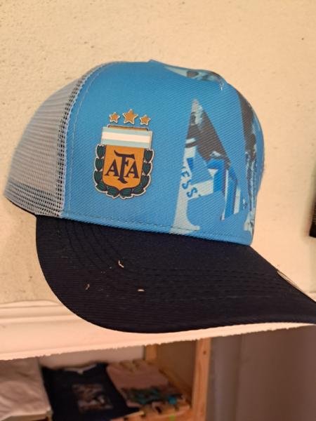 GORRAS ARGENTINA AFA CELESTE SUBLIMADA