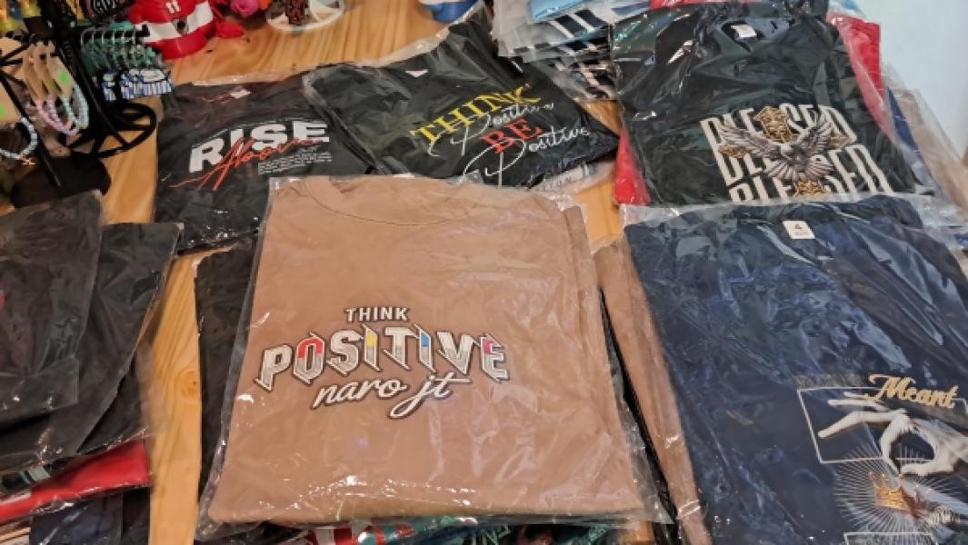 REMERA MANGA LARGA HOMBRE